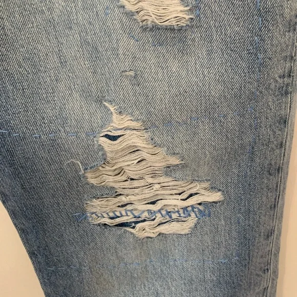 NEW frame Distressed Women Jeans - Picture 5 of 7